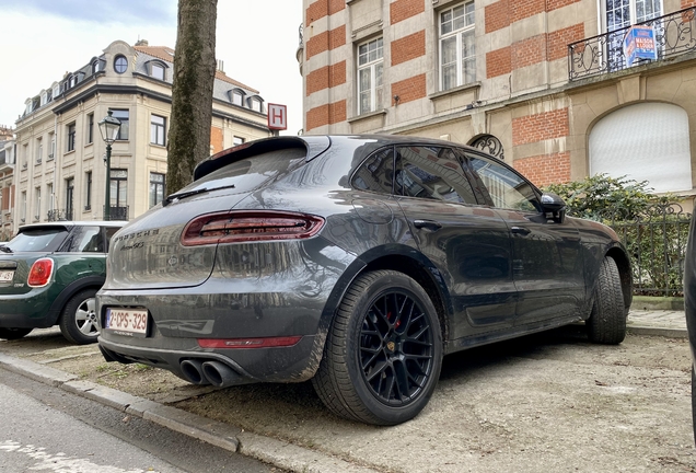 Porsche 95B Macan GTS