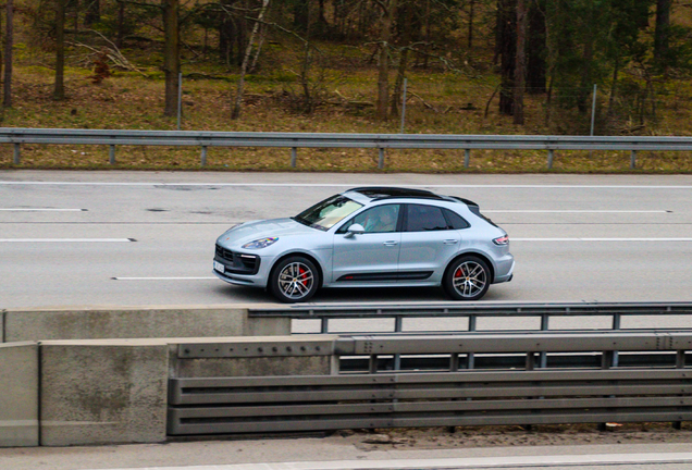 Porsche 95B Macan GTS MkIII