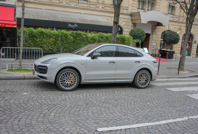 Porsche Cayenne Coupé Turbo S E-Hybrid