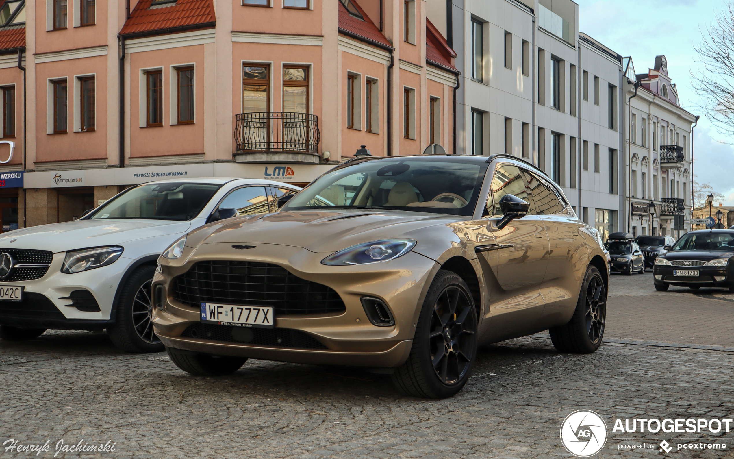 Aston Martin DBX