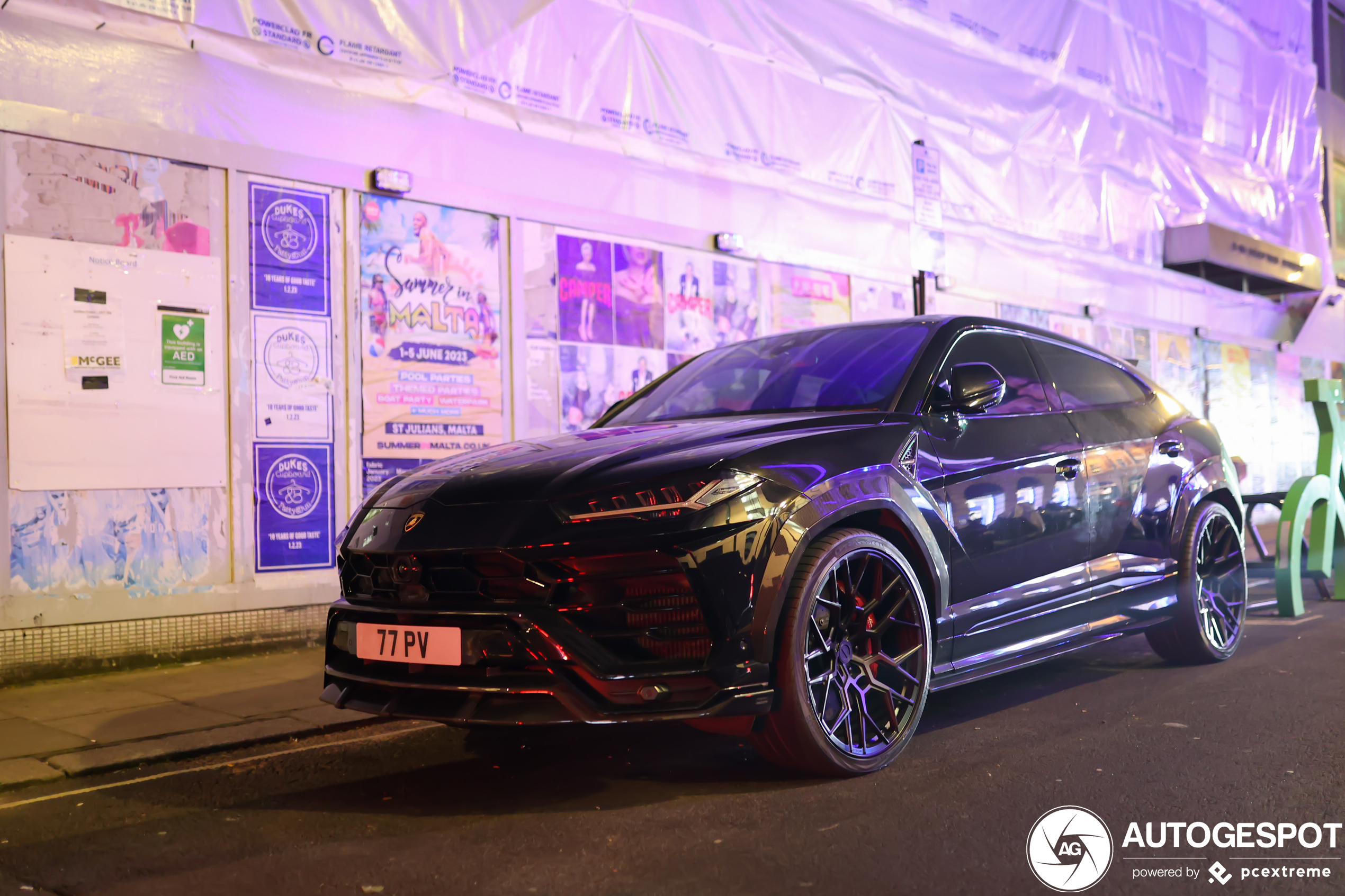 Lamborghini Urus Nero Design