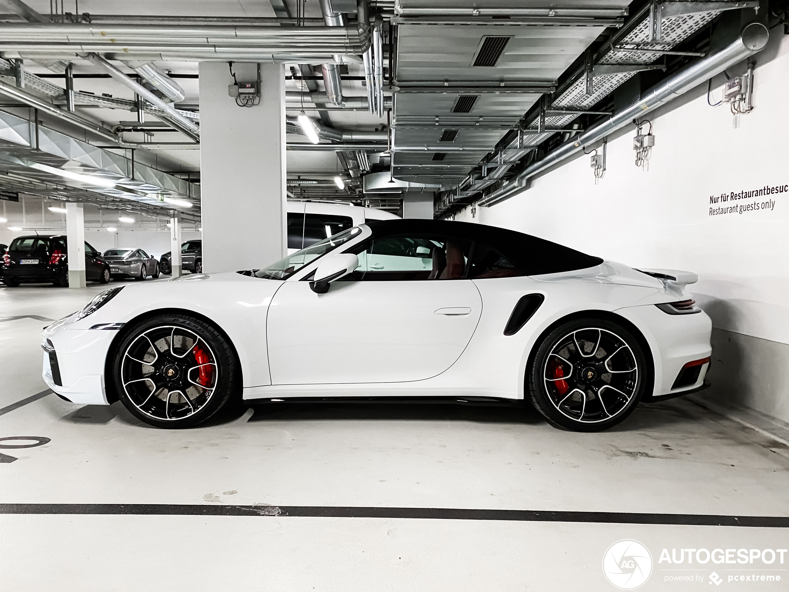 Porsche 992 Turbo Cabriolet