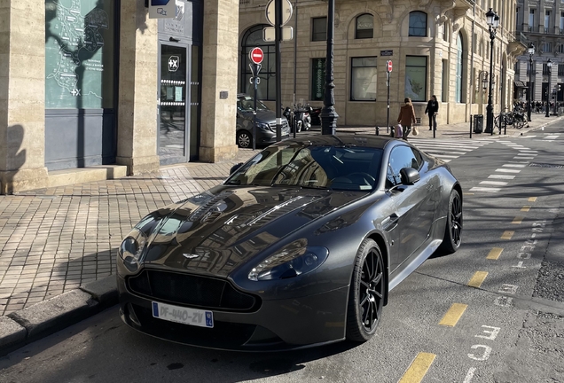 Aston Martin V12 Vantage S