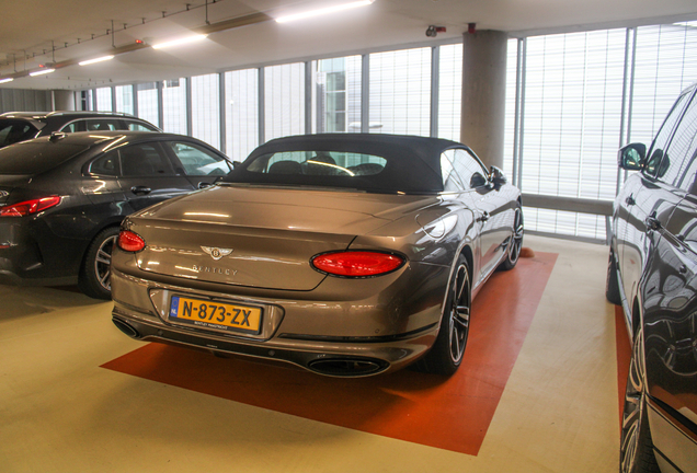 Bentley Continental GTC 2019