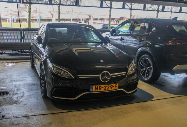 Mercedes-AMG C 63 S W205