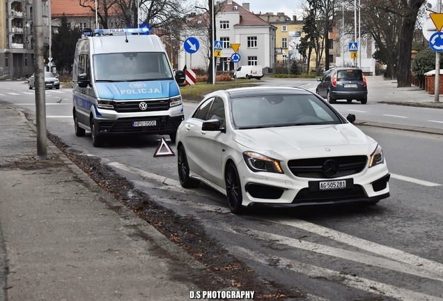 Mercedes-Benz CLA 45 AMG C117