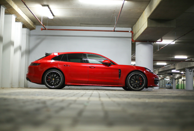 Porsche 971 Panamera GTS Sport Turismo