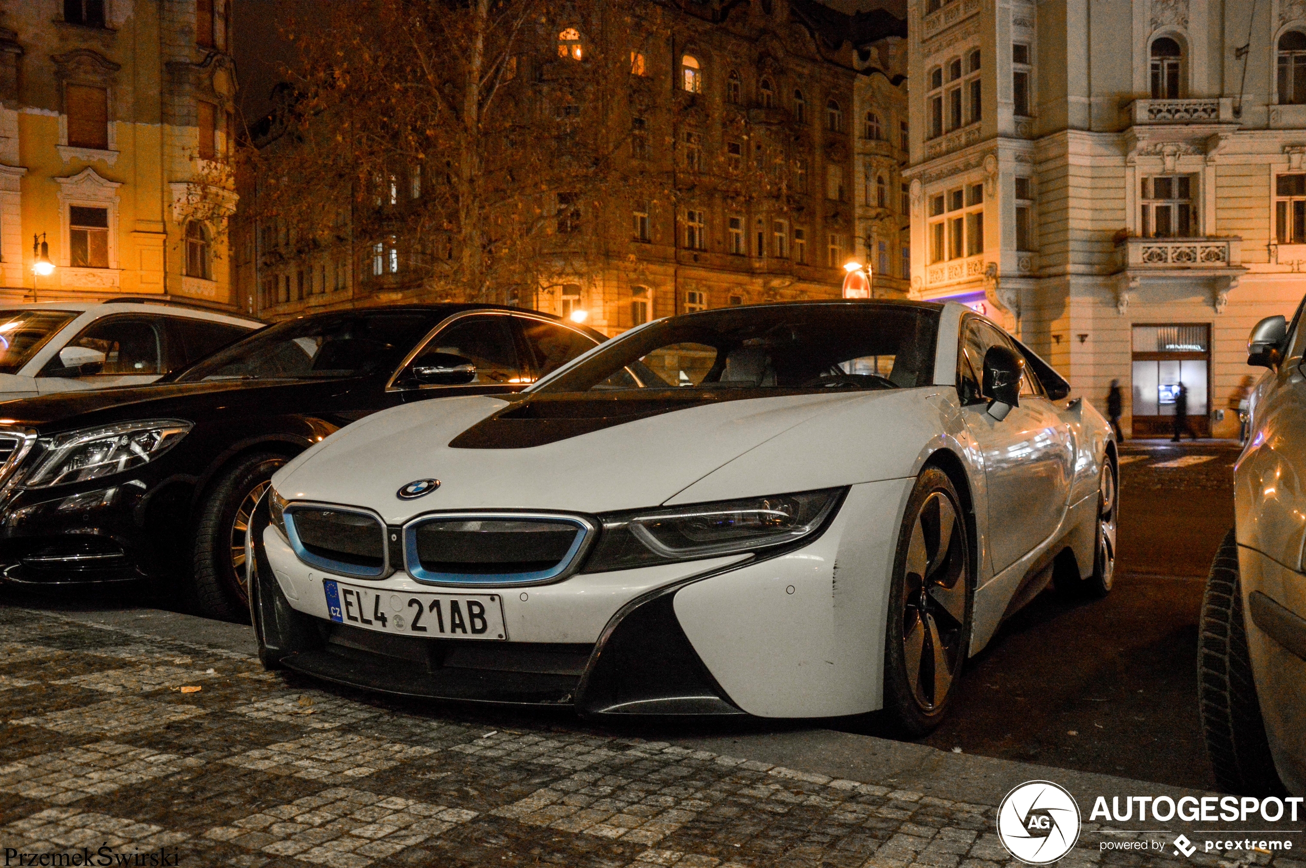 BMW i8