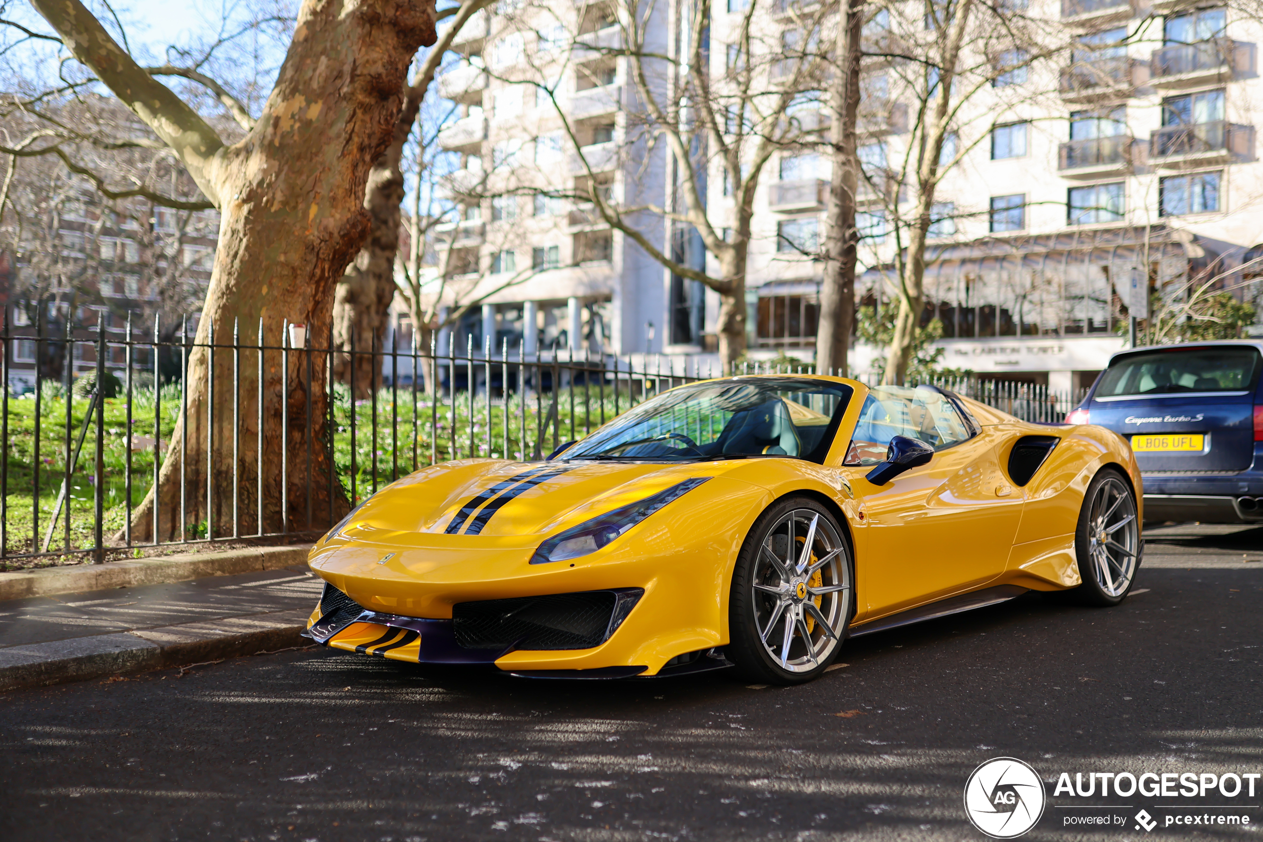 Ferrari 488 Pista Spider Novitec Rosso