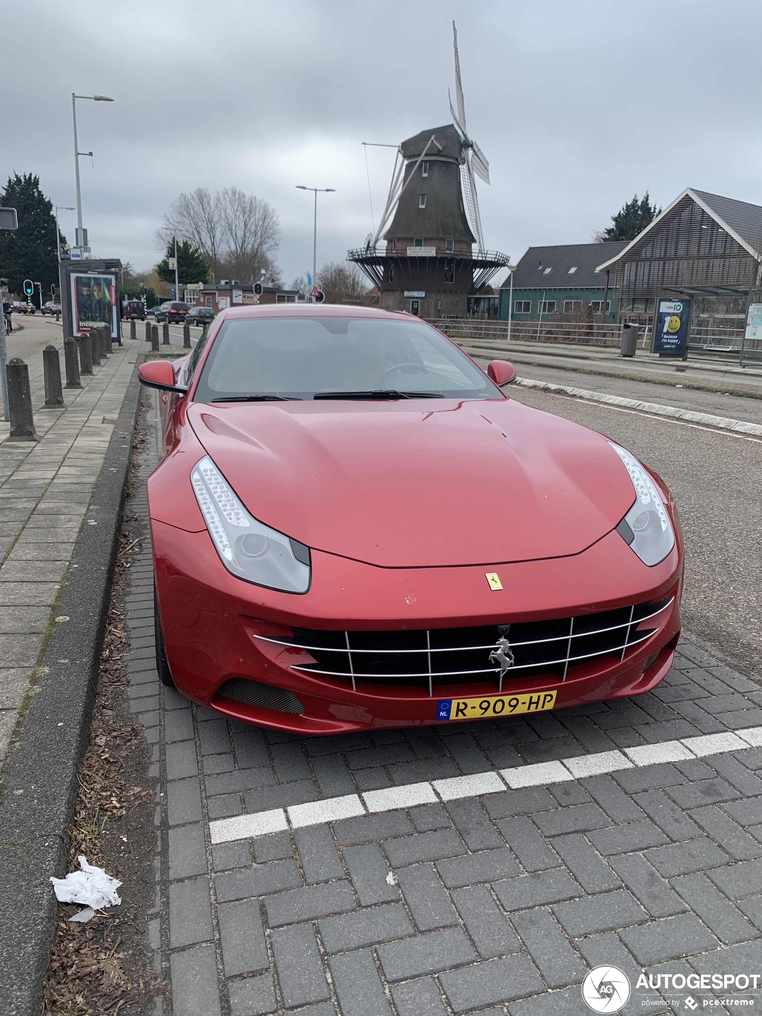 Ferrari FF