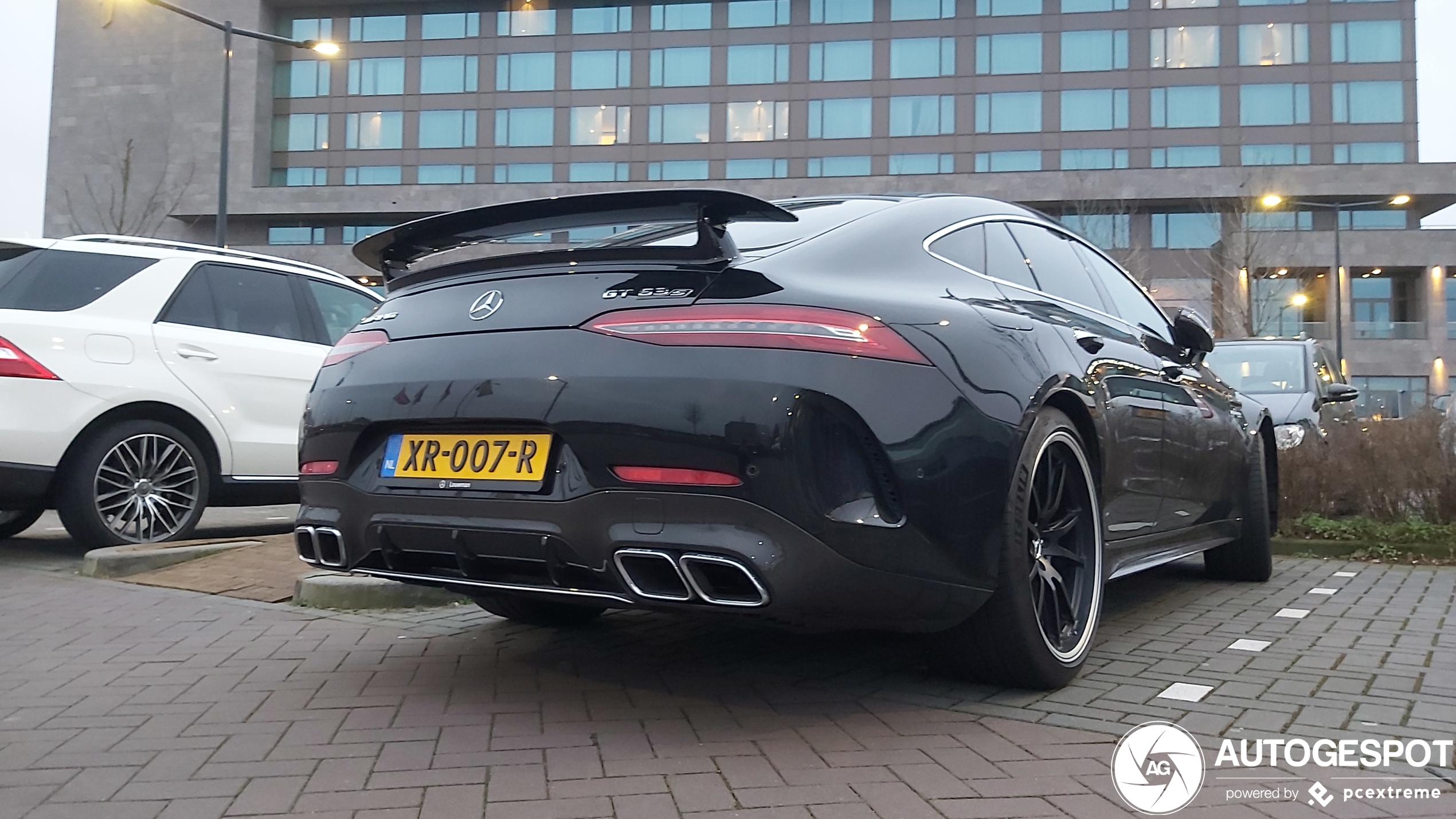 Mercedes-AMG GT 63 S X290