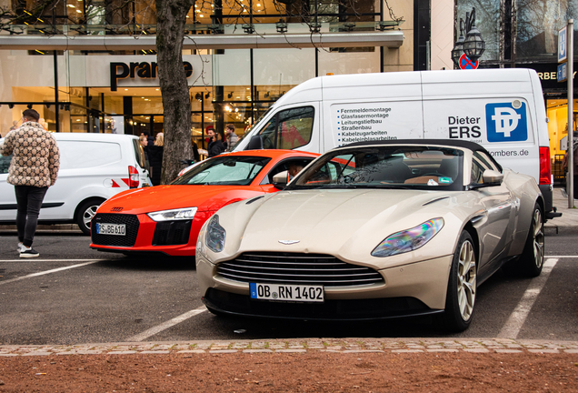 Aston Martin DB11 V8 Volante