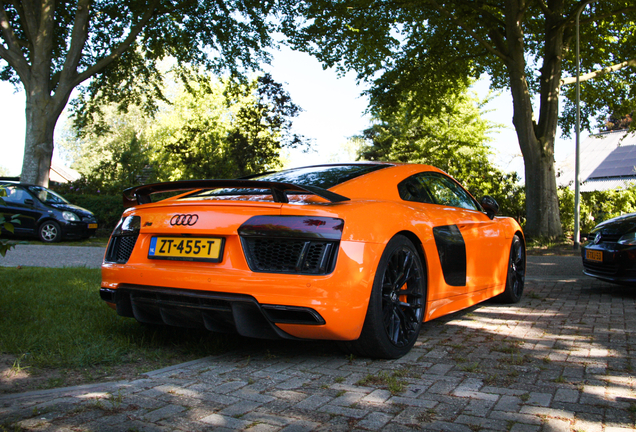 Audi R8 V10 Plus 2015