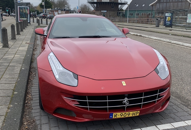 Ferrari FF