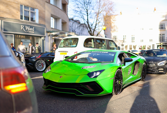 Lamborghini Aventador S LP740-4