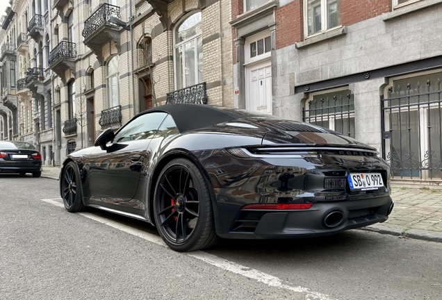 Porsche 992 Carrera 4 GTS Cabriolet