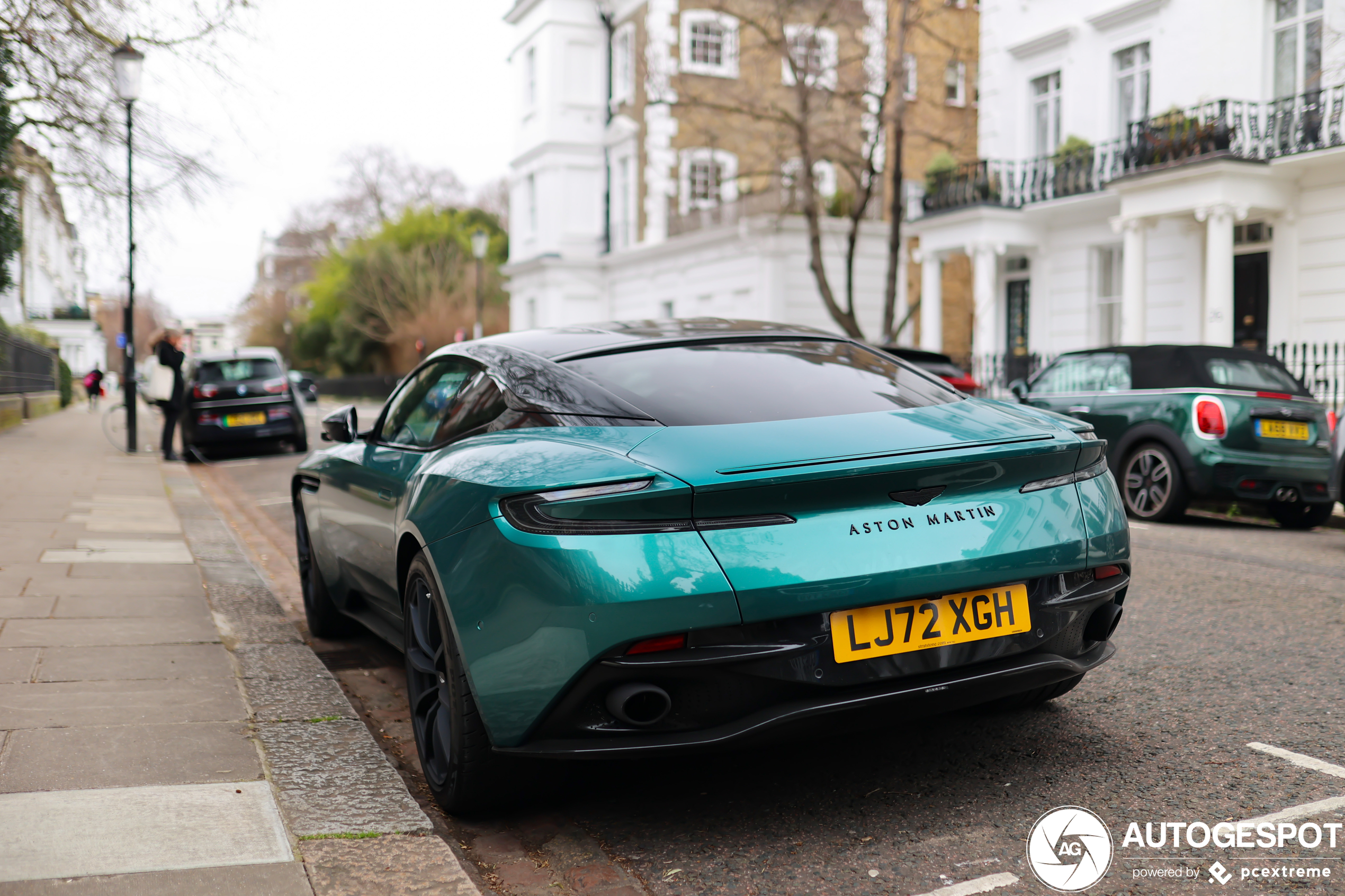 Aston Martin DB11 AMR