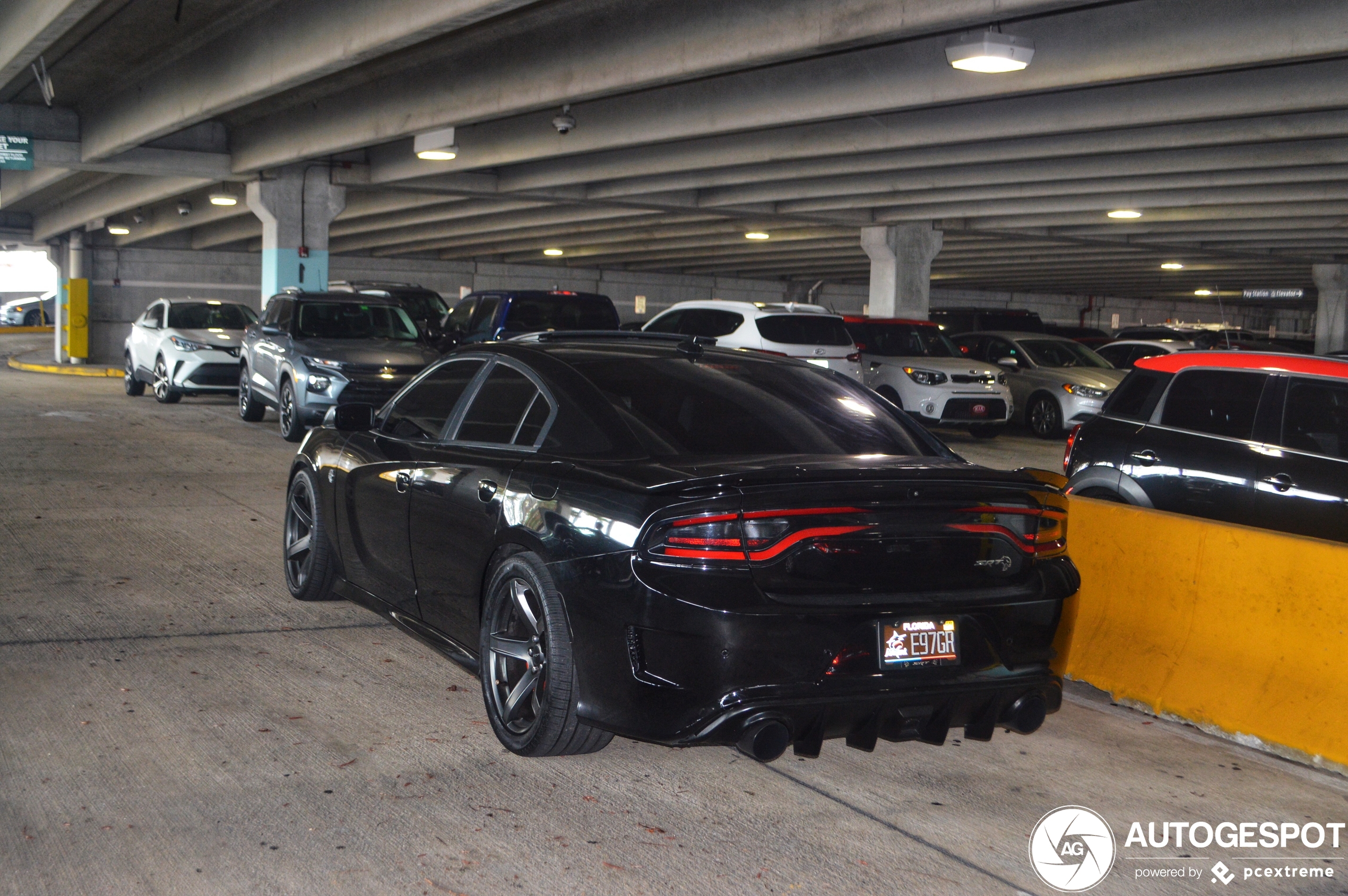 Dodge Charger SRT Hellcat