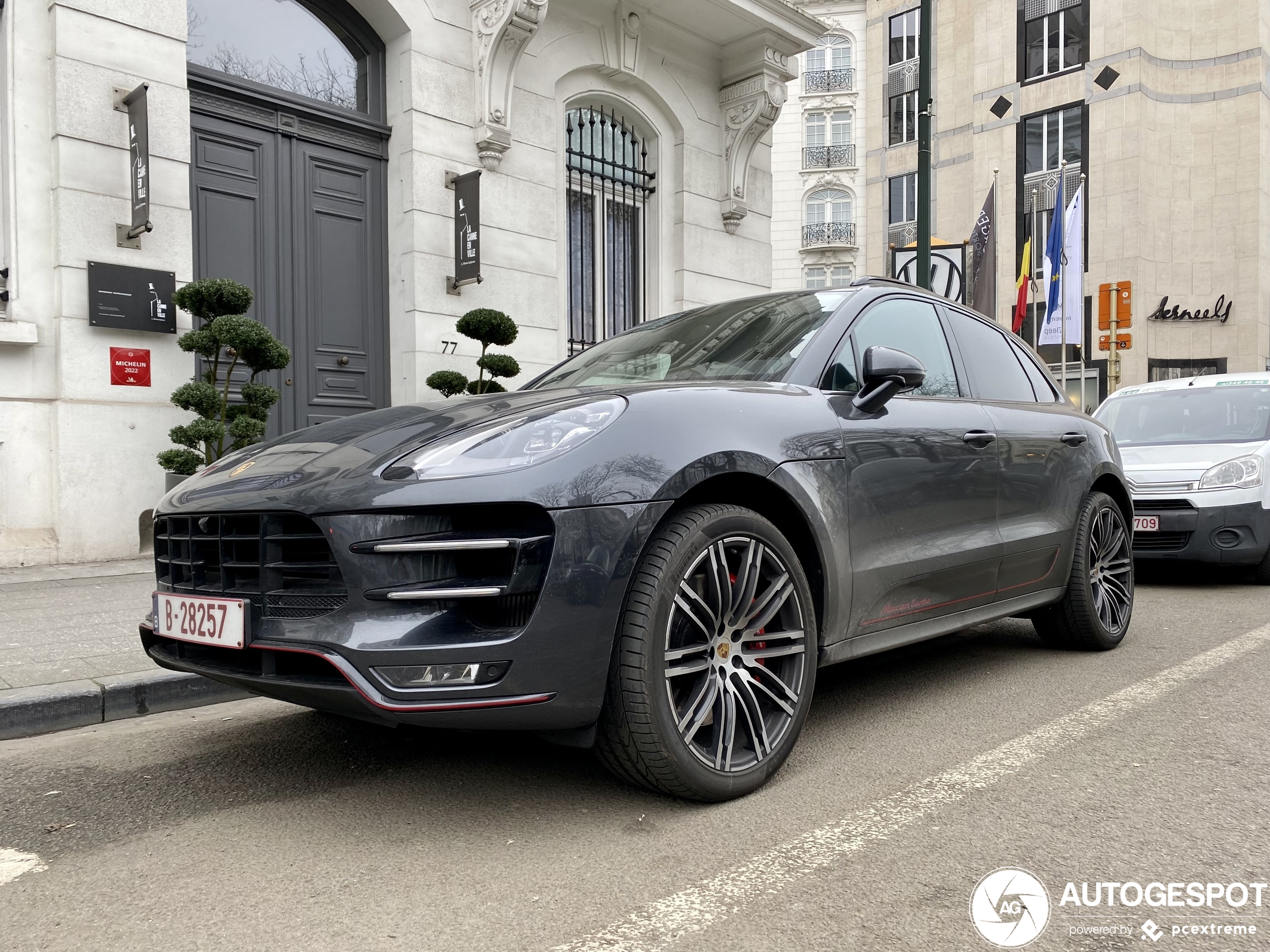 Porsche 95B Macan Turbo Exclusive Performance Edition