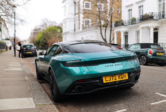 Aston Martin DB11 AMR