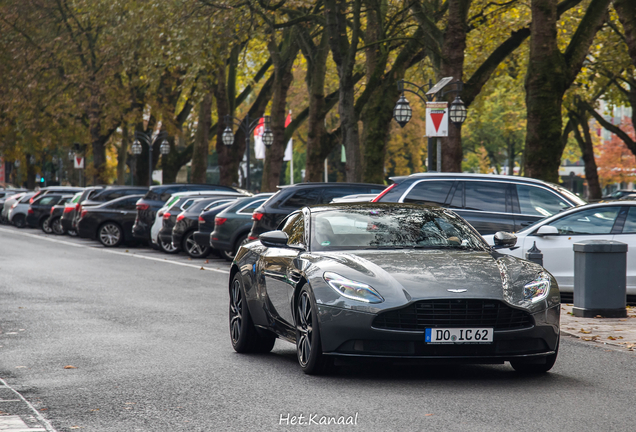 Aston Martin DB11 V8