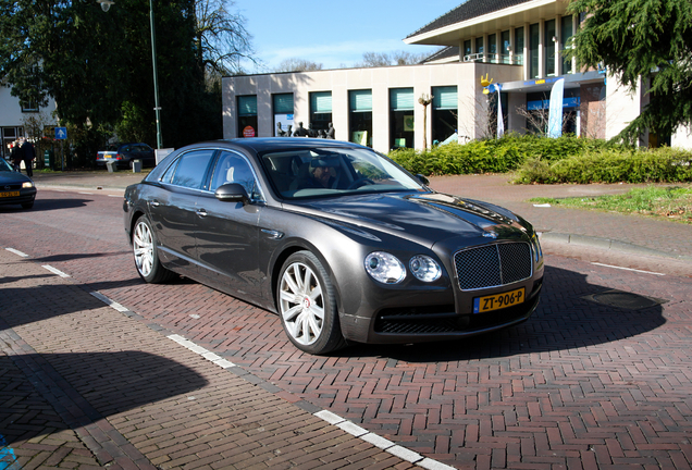 Bentley Flying Spur V8