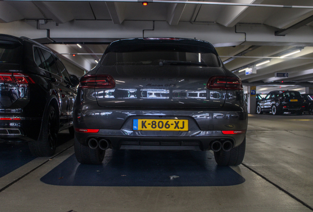 Porsche 95B Macan GTS