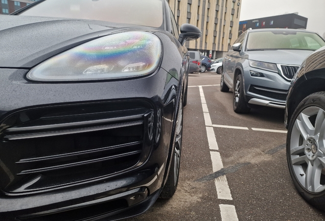 Porsche Cayenne Coupé Turbo S E-Hybrid