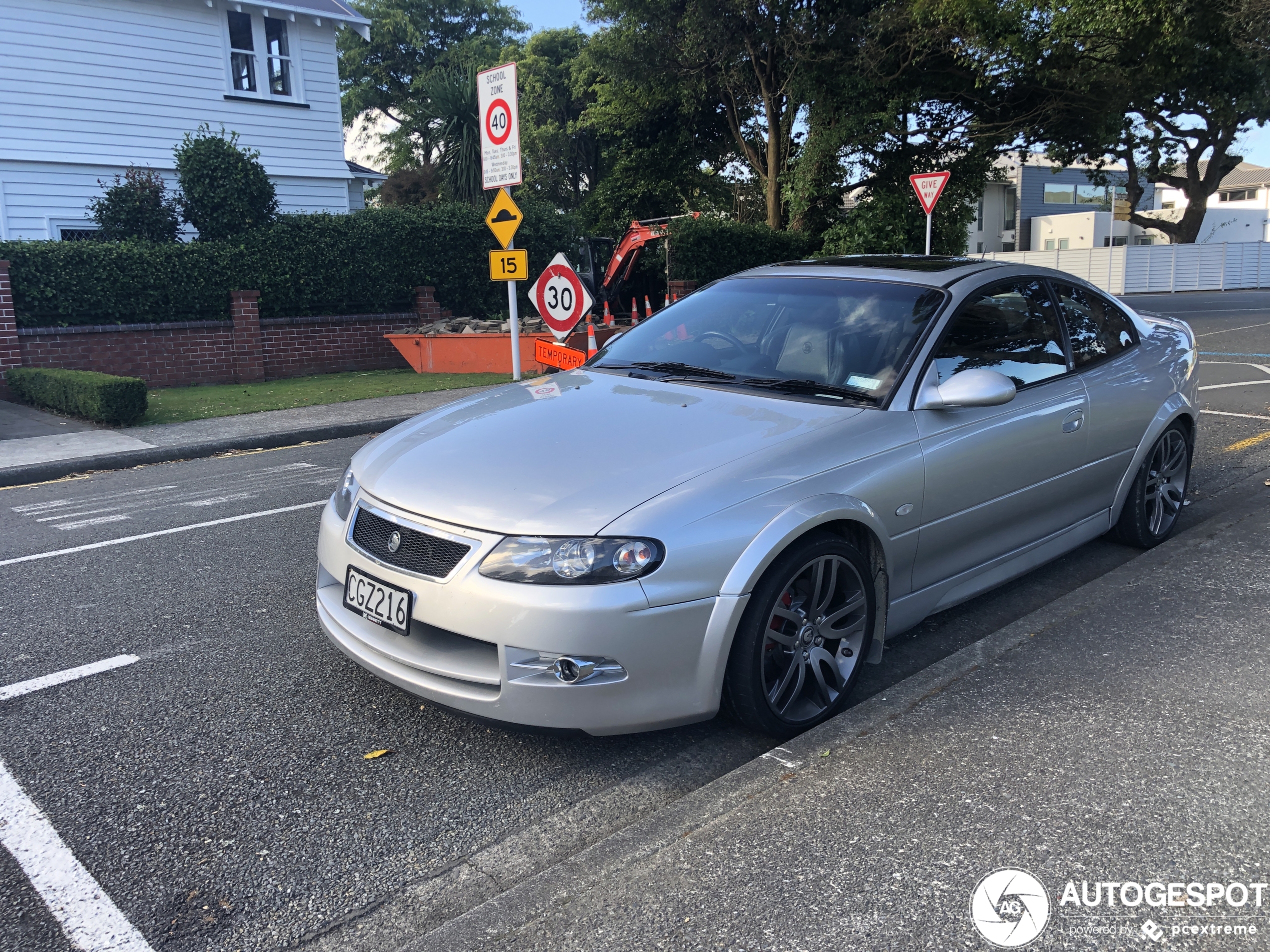 Holden HSV VZ Coupe 4