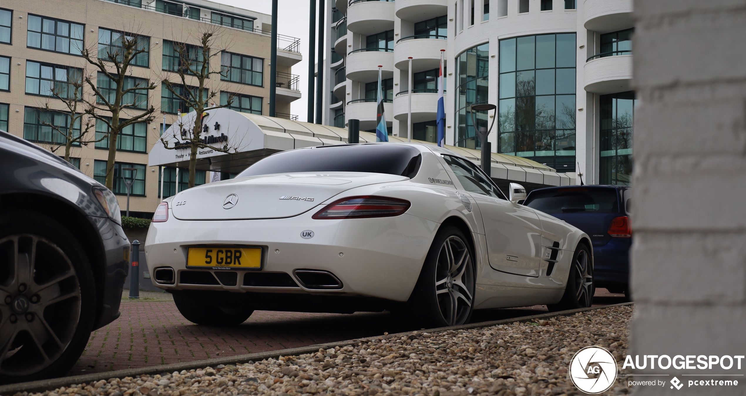 Mercedes-Benz SLS AMG