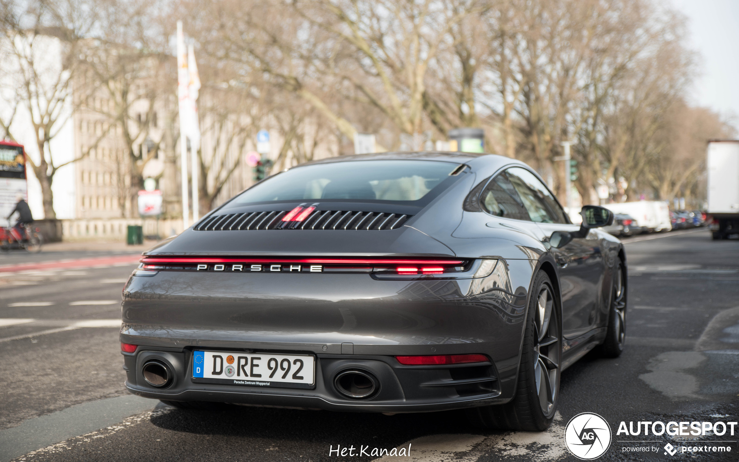 Porsche 992 Carrera 4S