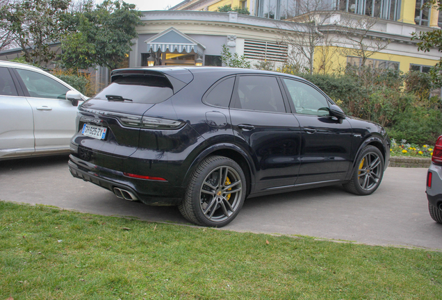 Porsche Cayenne Turbo S E-Hybrid