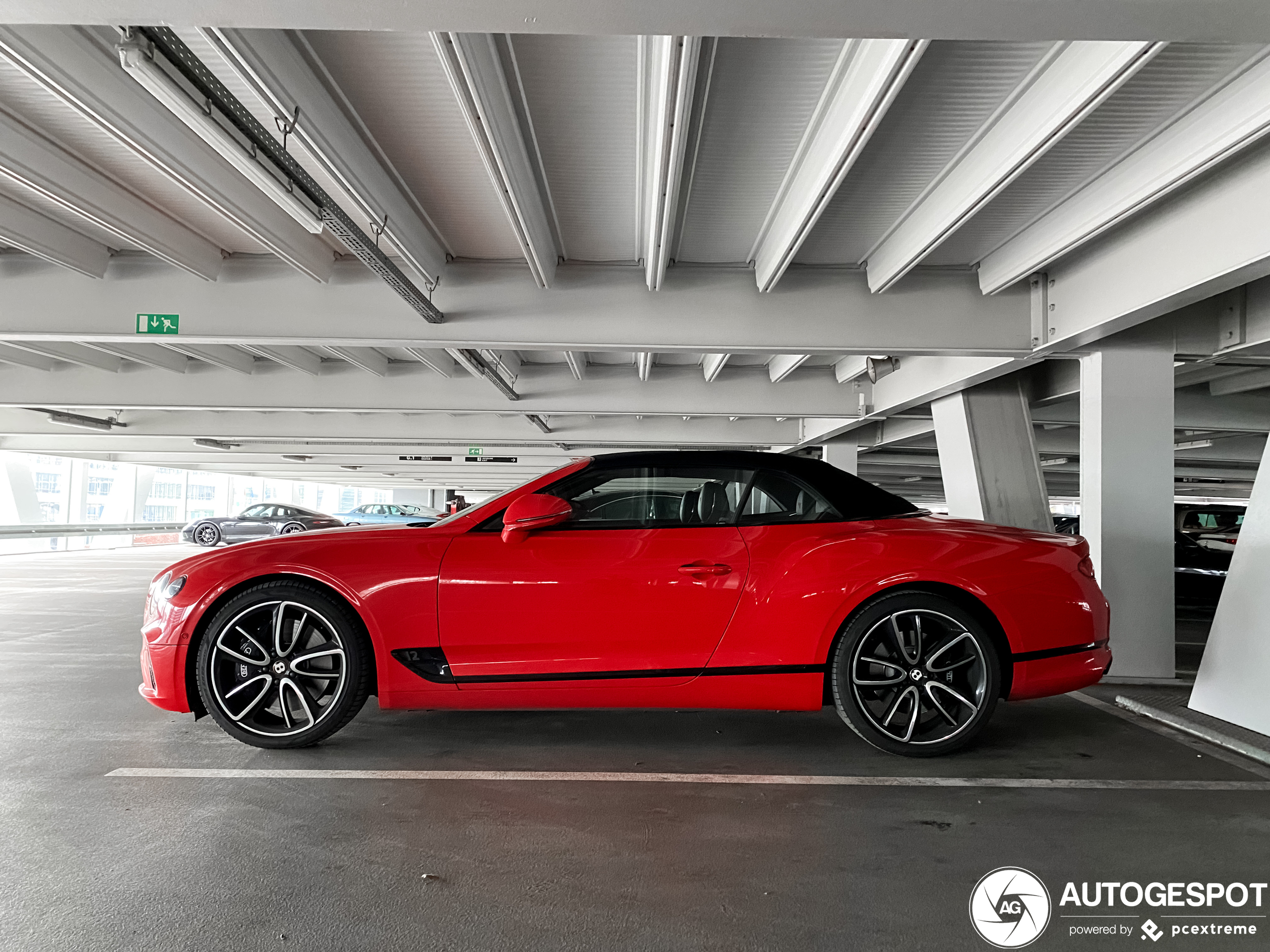 Bentley Continental GTC 2019