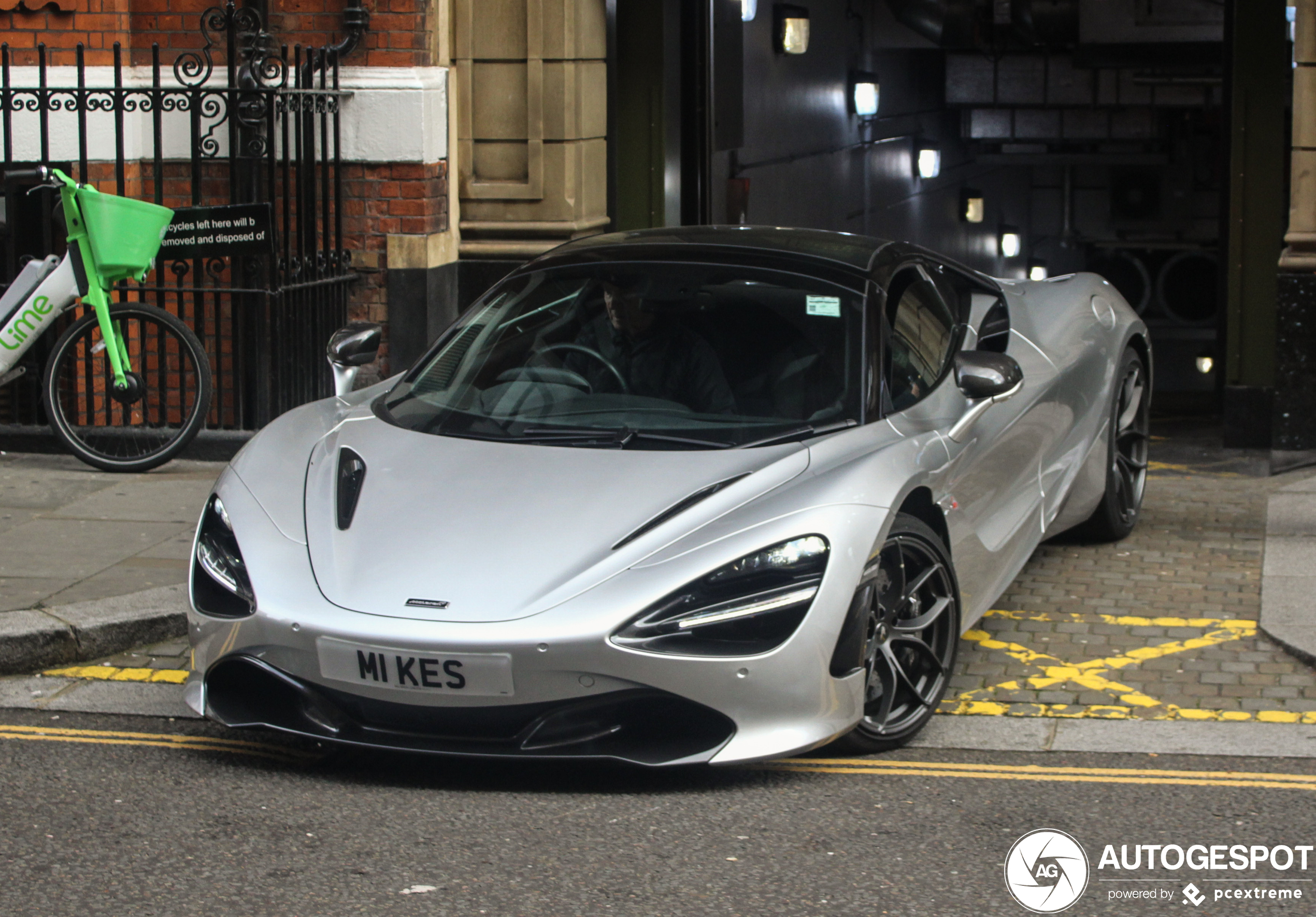 McLaren 720S Spider