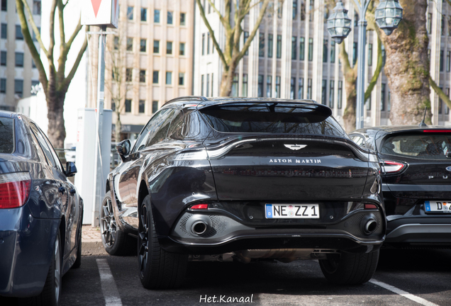 Aston Martin DBX