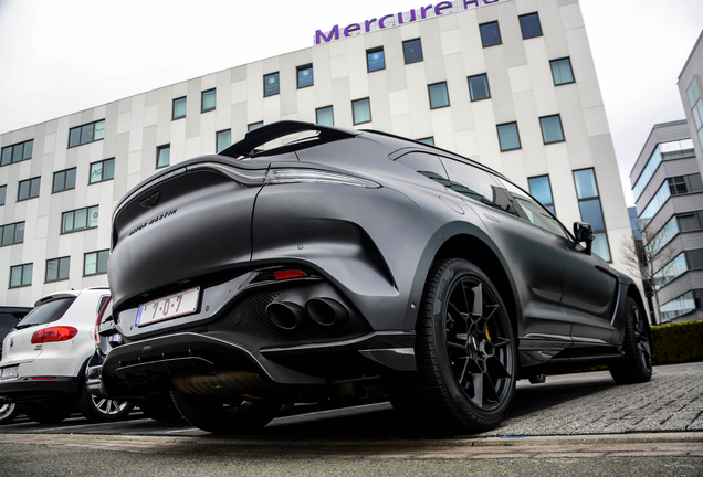 Aston Martin DBX707