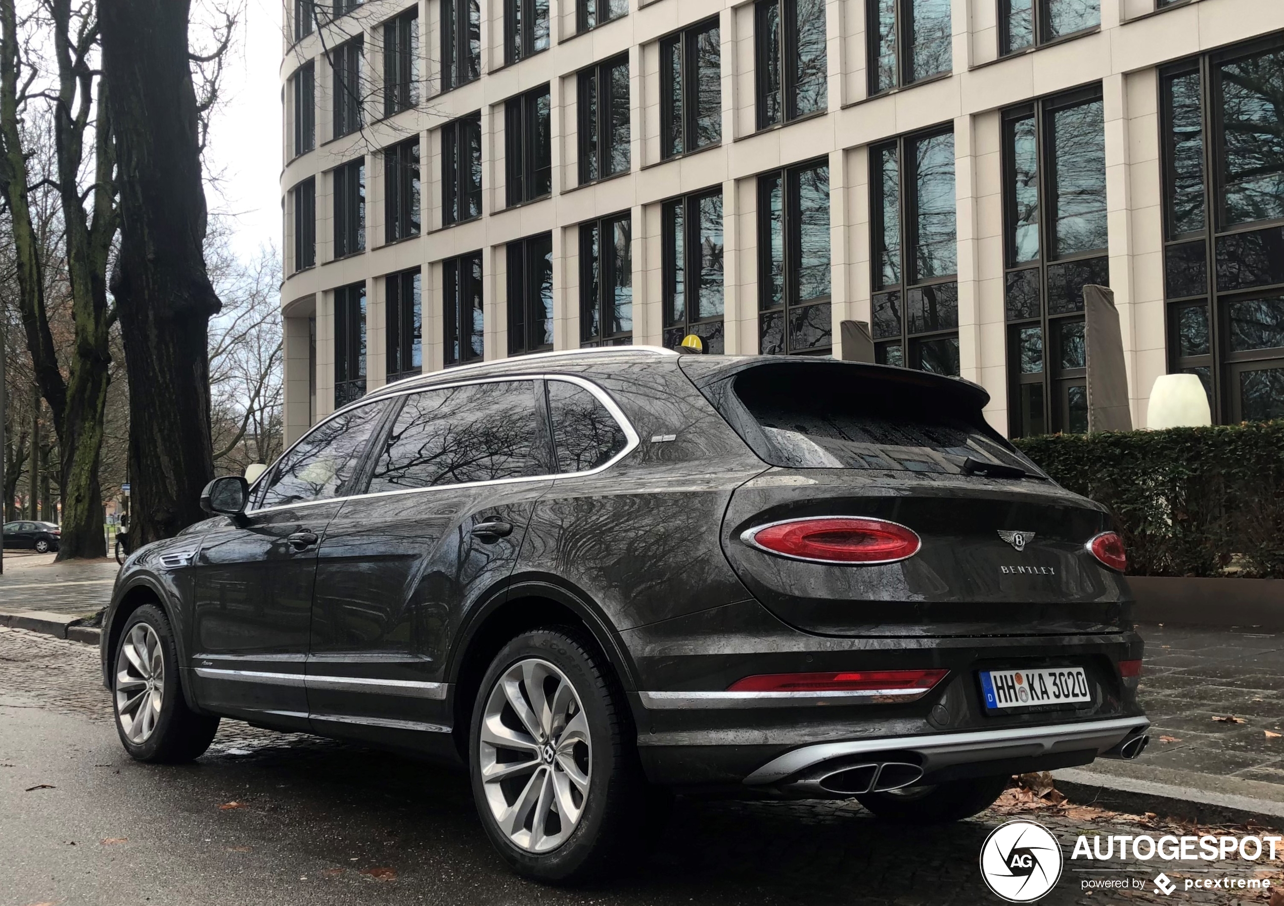 Bentley Bentayga Azure EWB First Edition