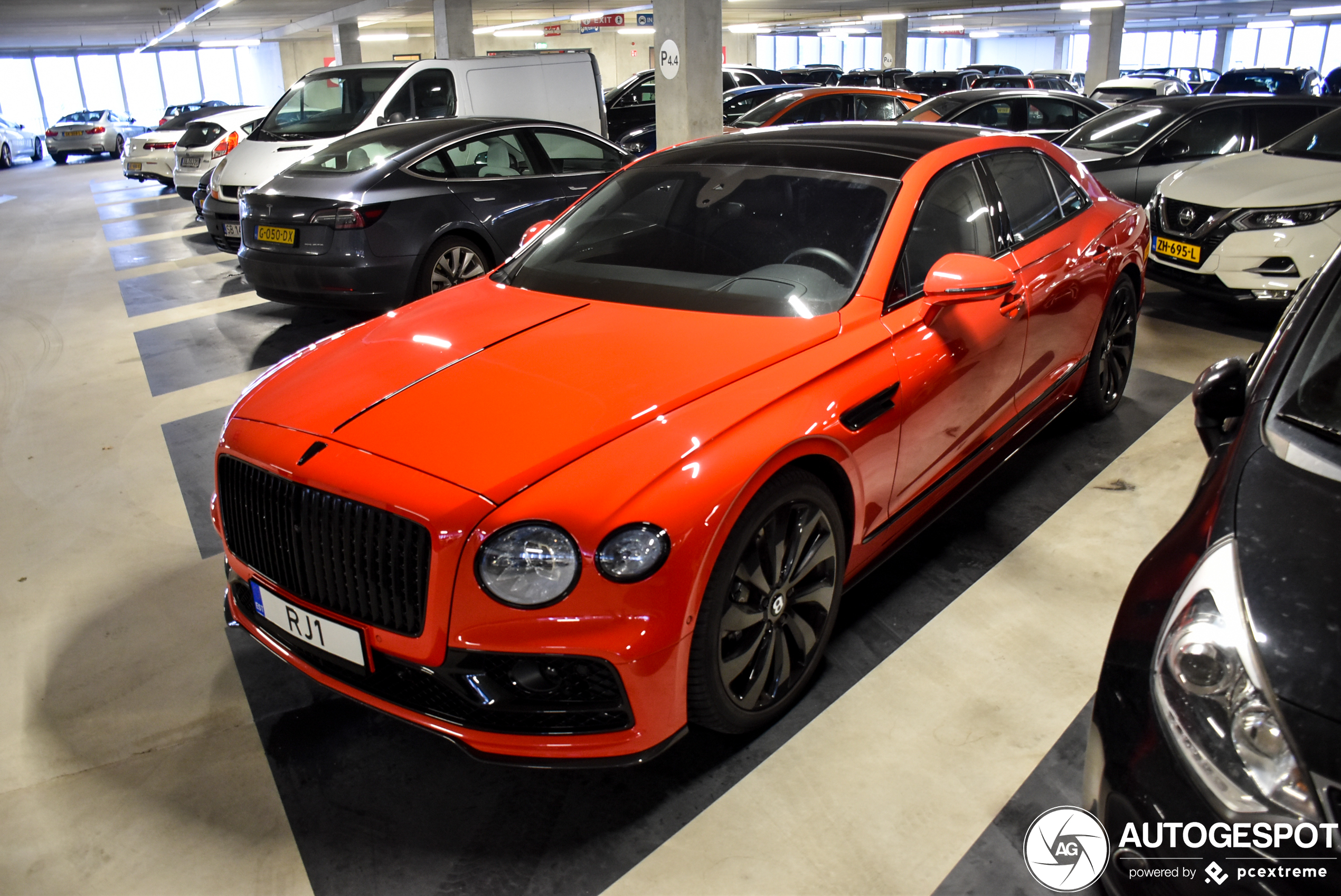 Bentley Flying Spur V8 2021