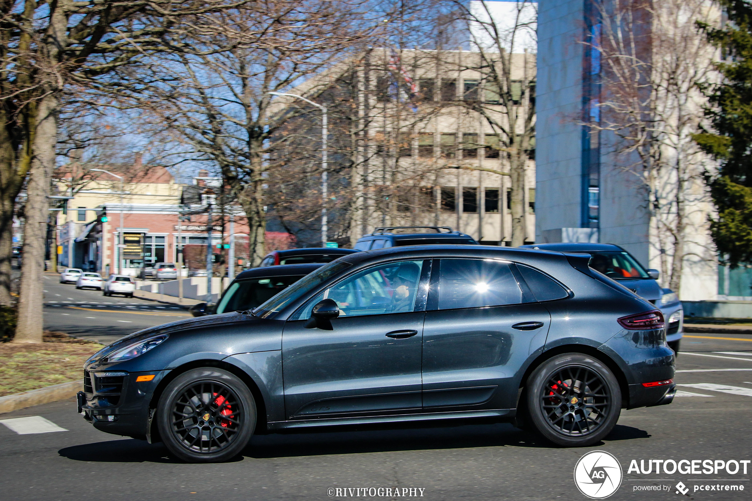 Porsche 95B Macan GTS