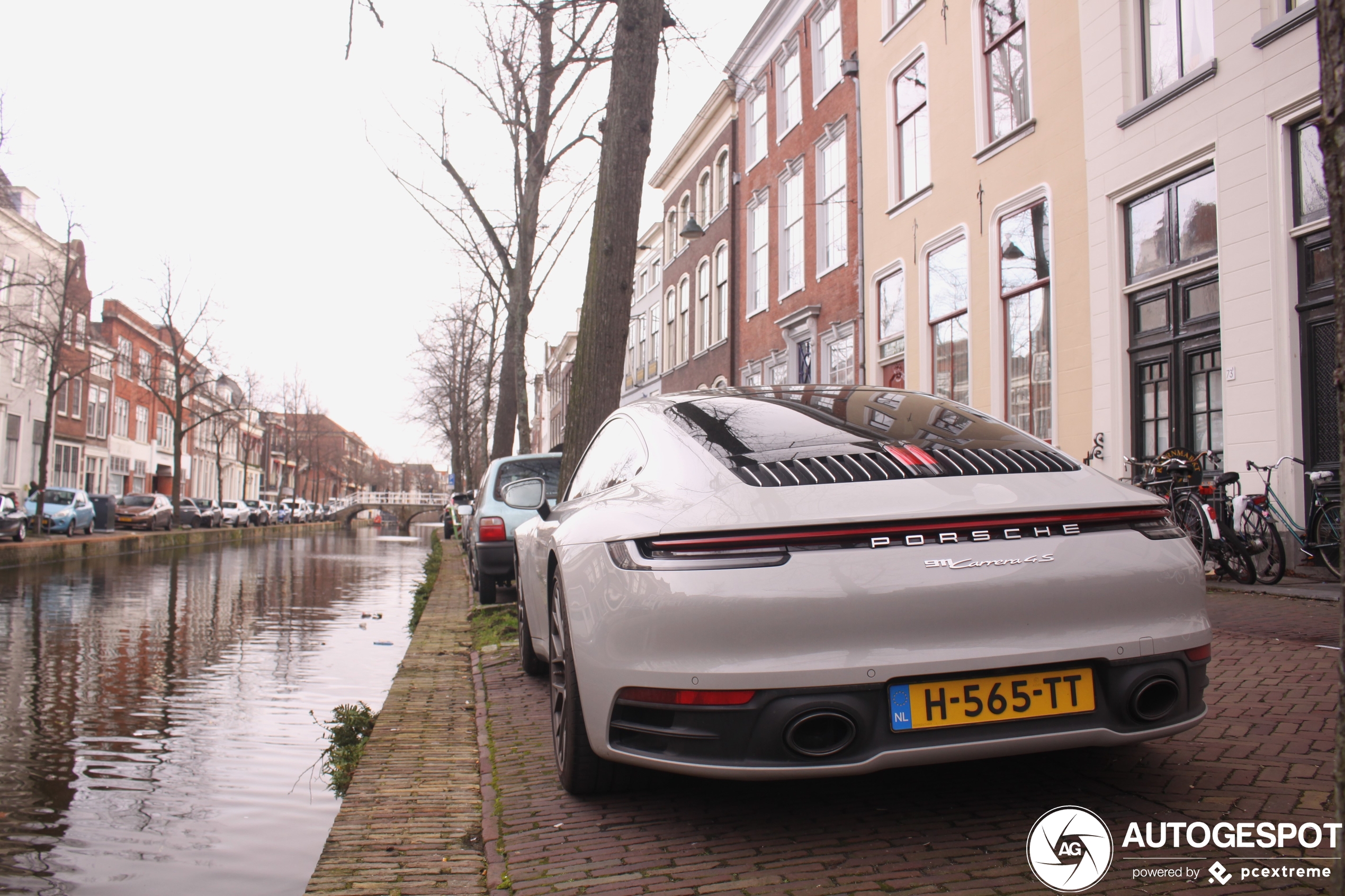 Porsche 992 Carrera 4S