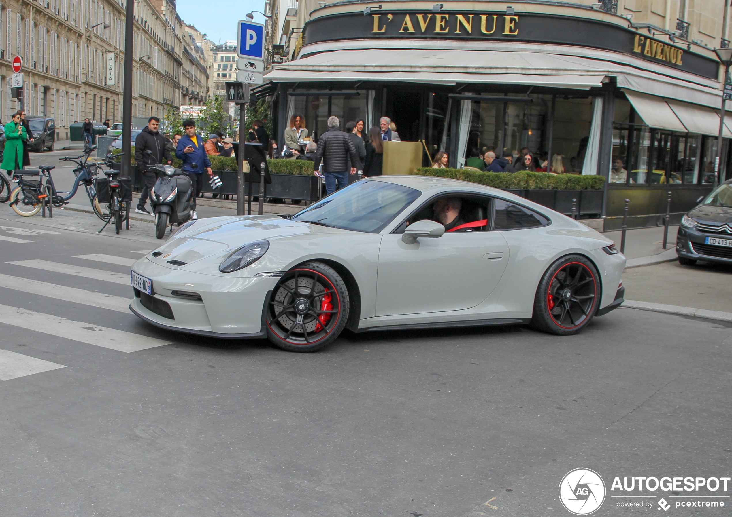 Porsche 992 GT3 Touring