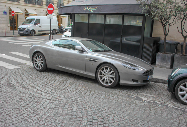 Aston Martin DB9