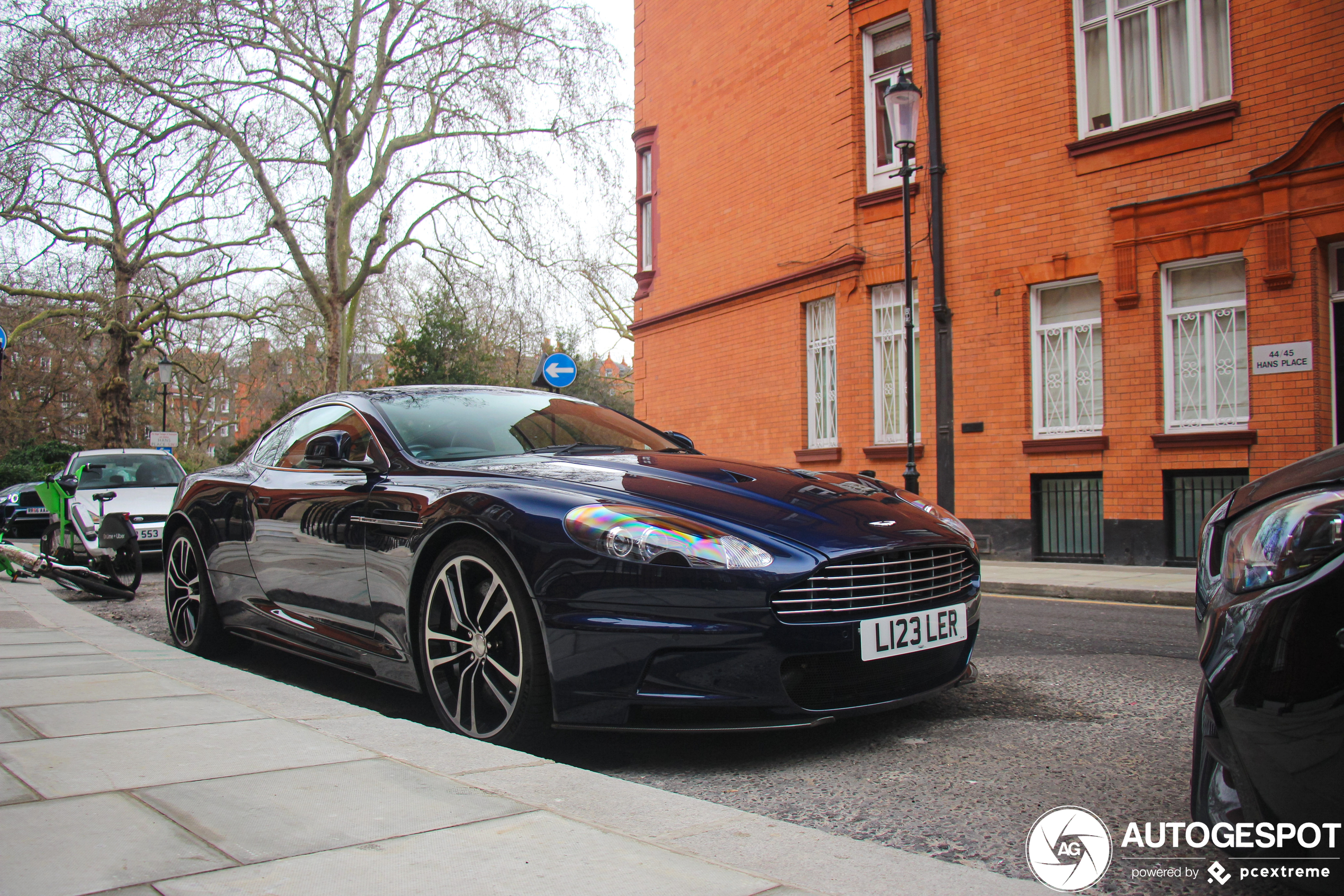 Aston Martin DBS