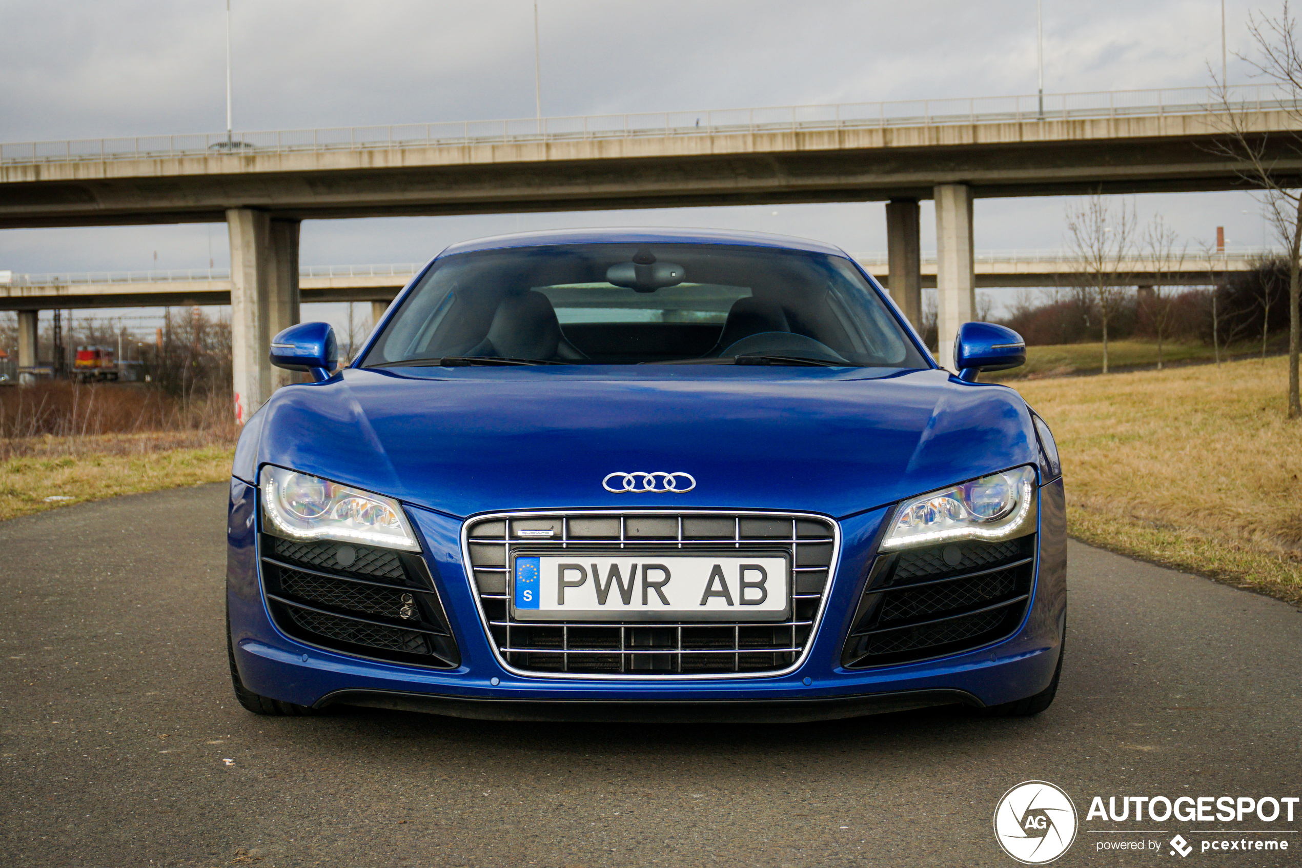 Audi R8 V10