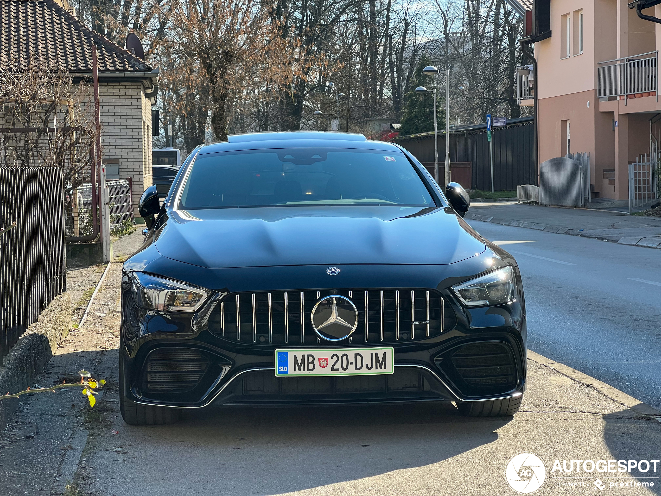 Mercedes-AMG GT 63 S X290