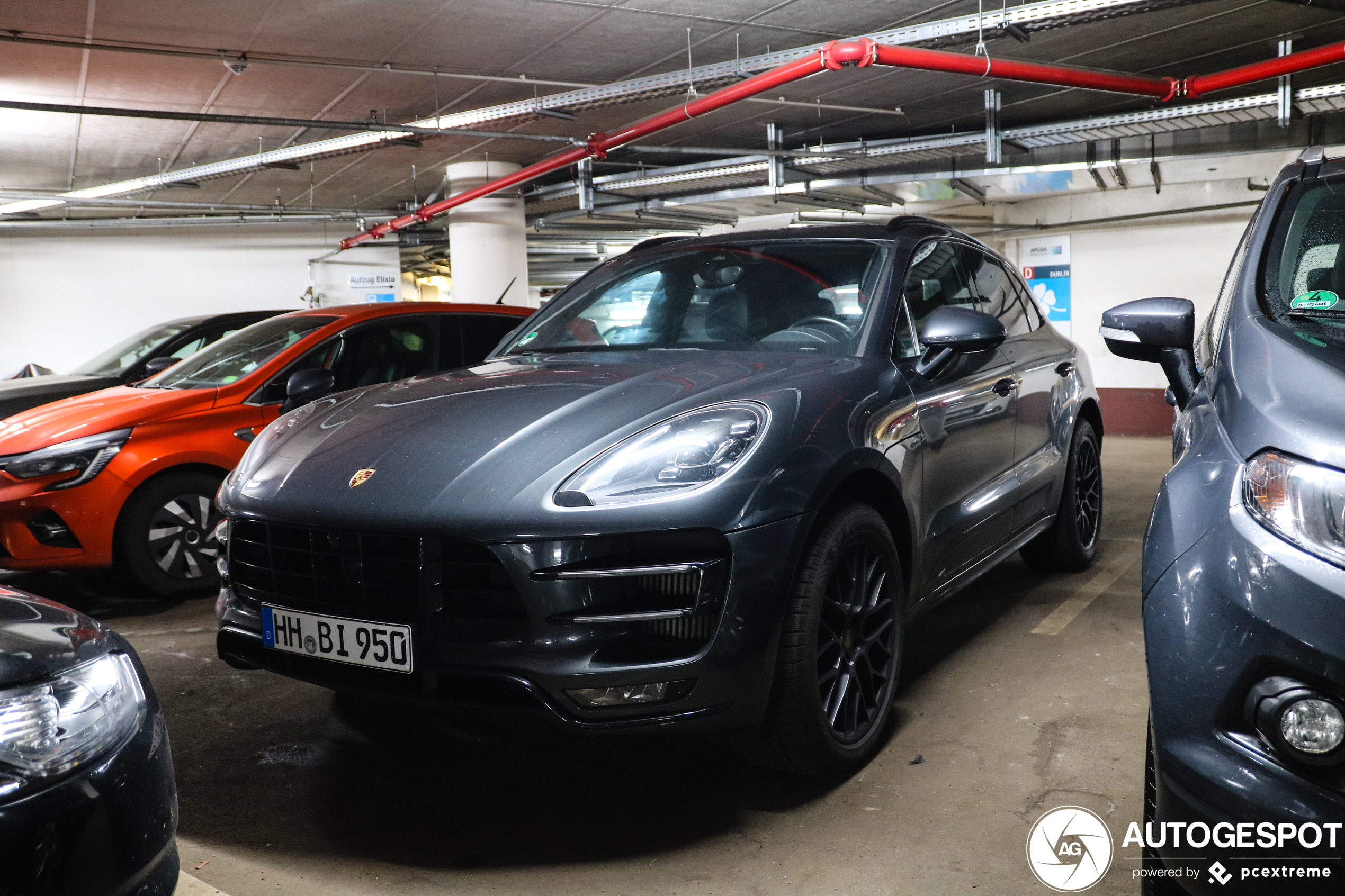 Porsche 95B Macan Turbo