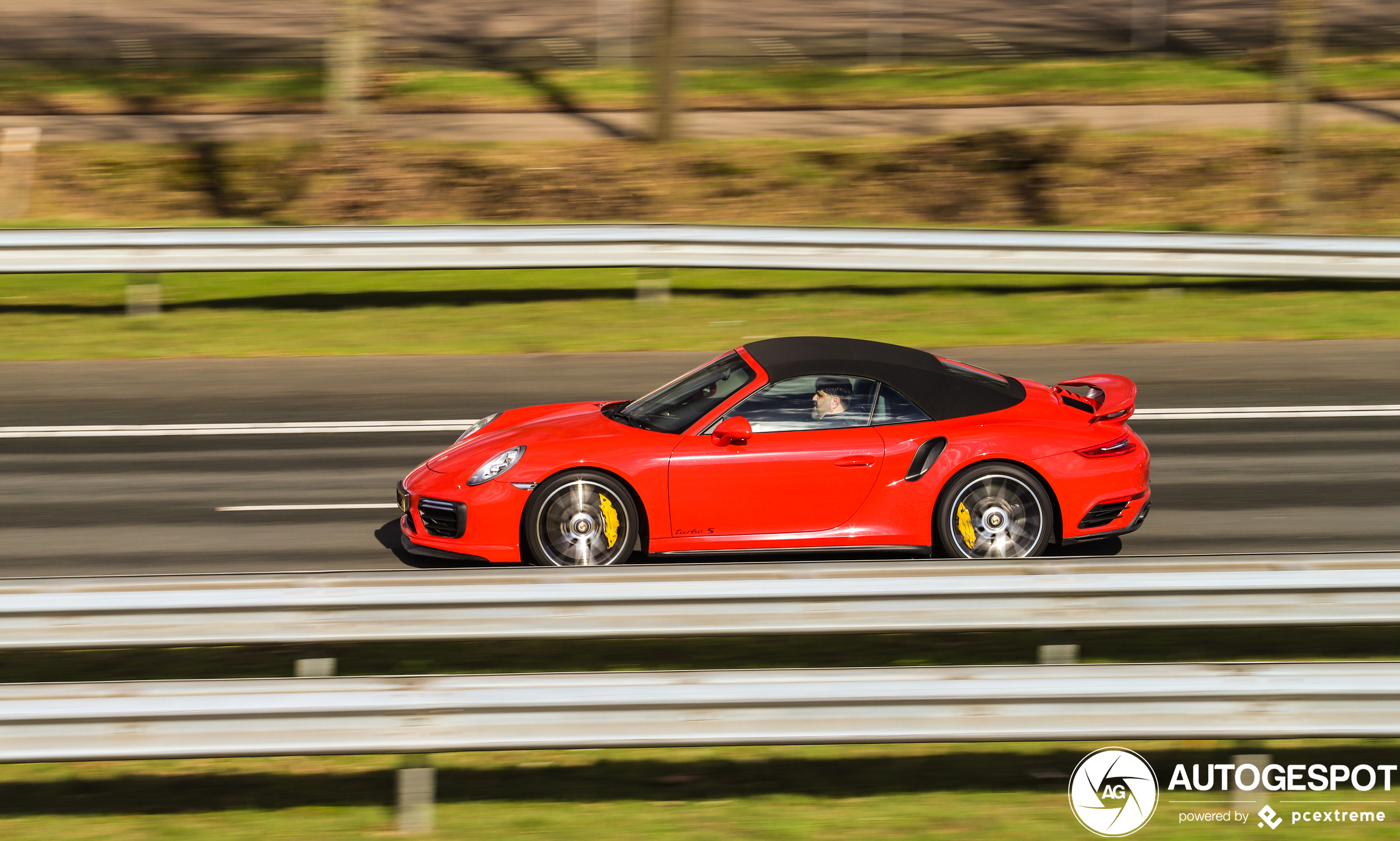 Porsche 991 Turbo S Cabriolet MkII