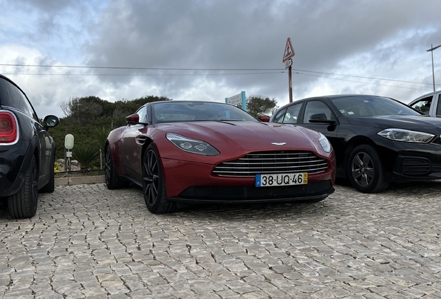 Aston Martin DB11