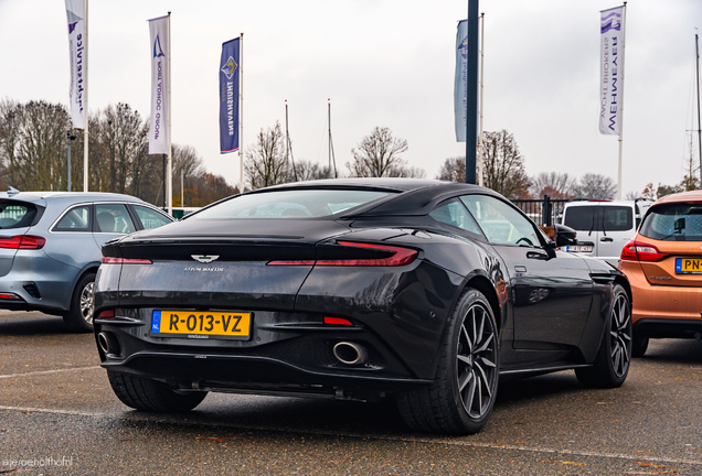 Aston Martin DB11 V8