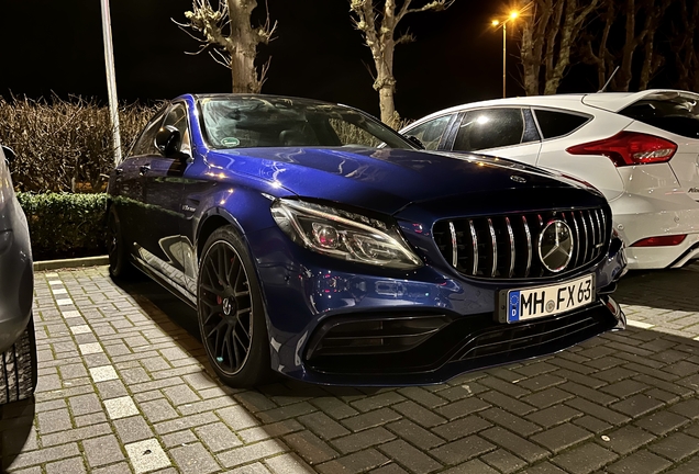 Mercedes-AMG C 63 S W205